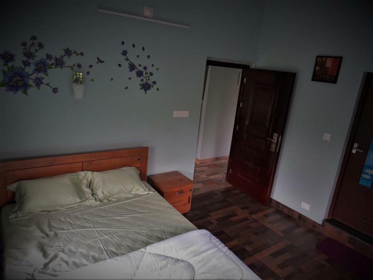הוילה Honeybee Residency ואגאמון מראה חיצוני תמונה